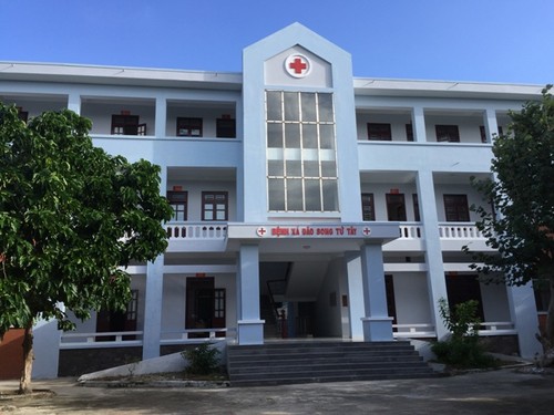 Military doctors in Truong Sa Island District - ảnh 4